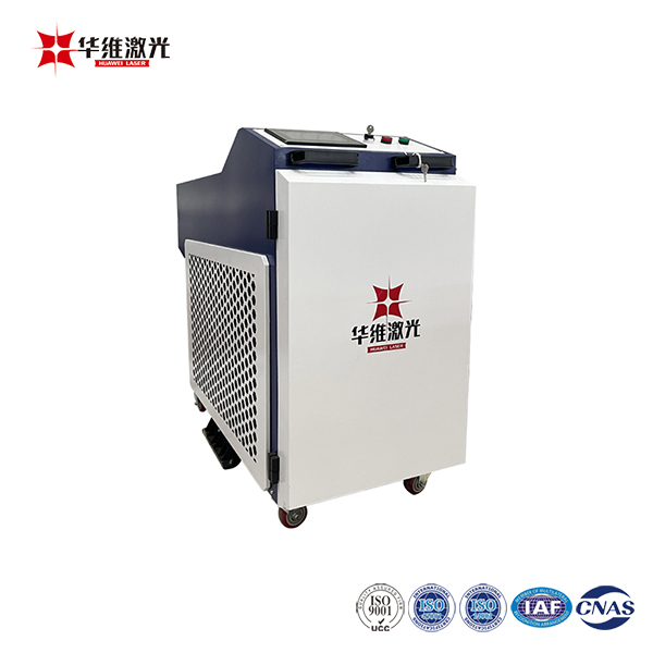 অক্সিডাইজড সারফেস এবং পেইন্টের জন্য সহজে 3000w হ্যান্ডহেল্ড লেজার ক্লিনিং মেশিন পরিচালনা করুন